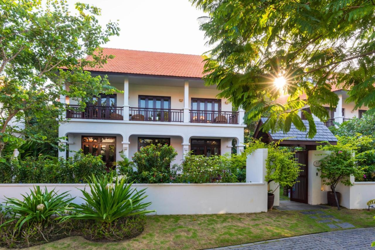 Outstanding In Beach Villa Da Nang