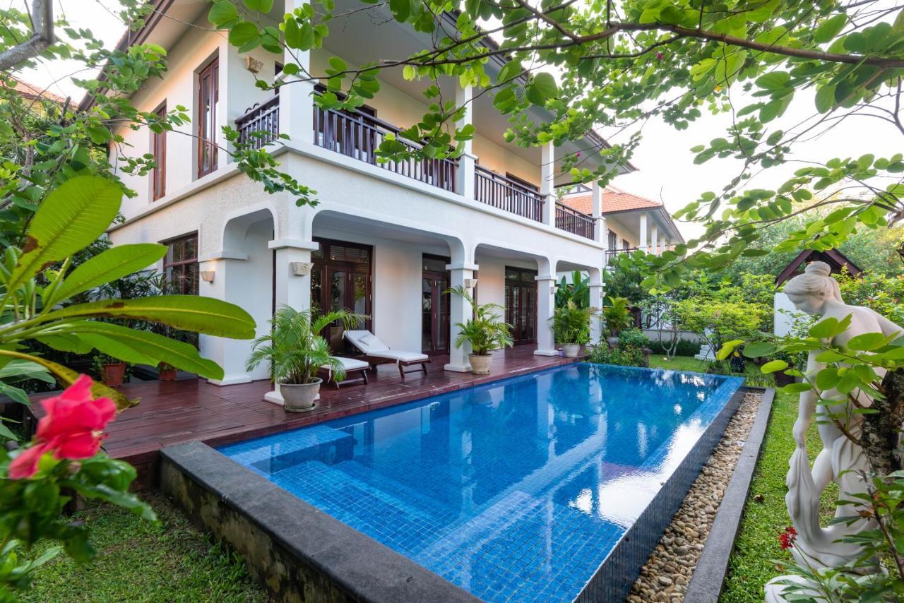 Outstanding In Beach Villa *